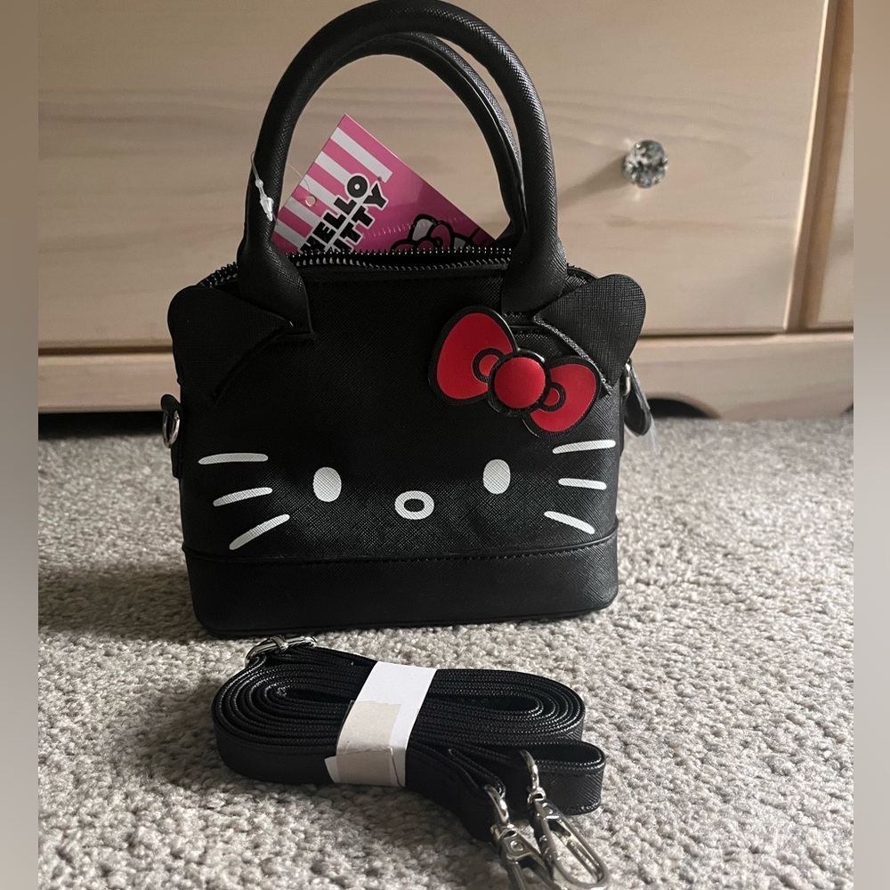 Hello Kitty purse